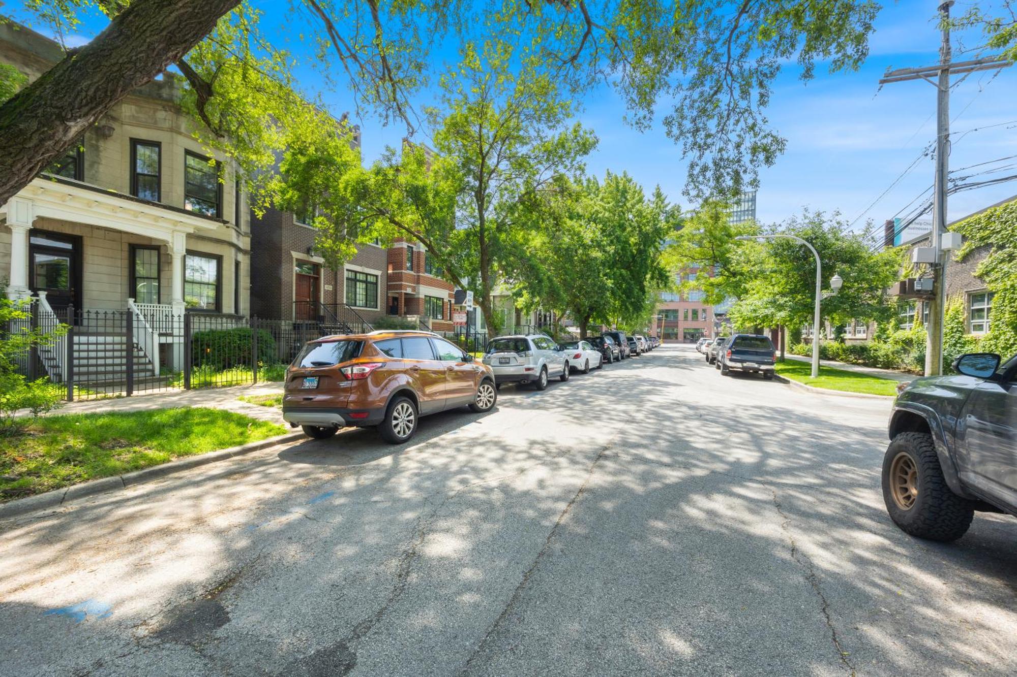 Wrigleyville Suites Чикаго Экстерьер фото