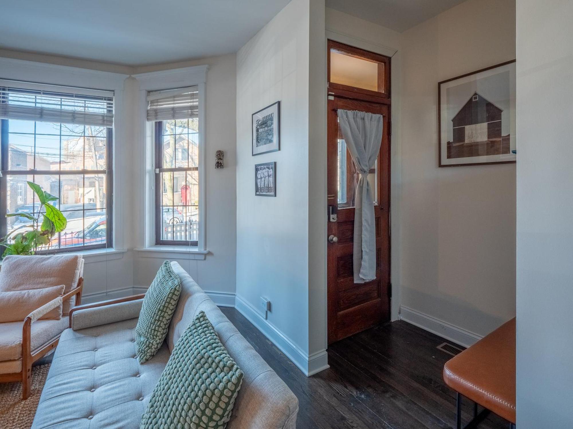 Wrigleyville Suites Чикаго Экстерьер фото